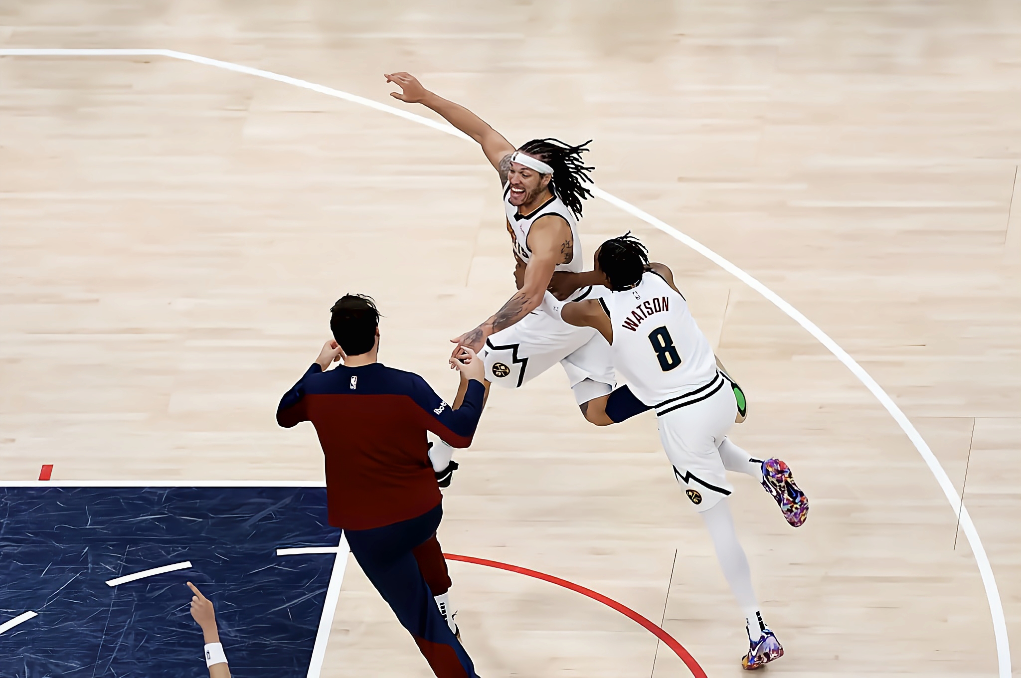 开云-关于转会期NBA季后赛焦点战，迈阿密热火绝杀压哨，悬念犹存，高层口径保持一致的信息