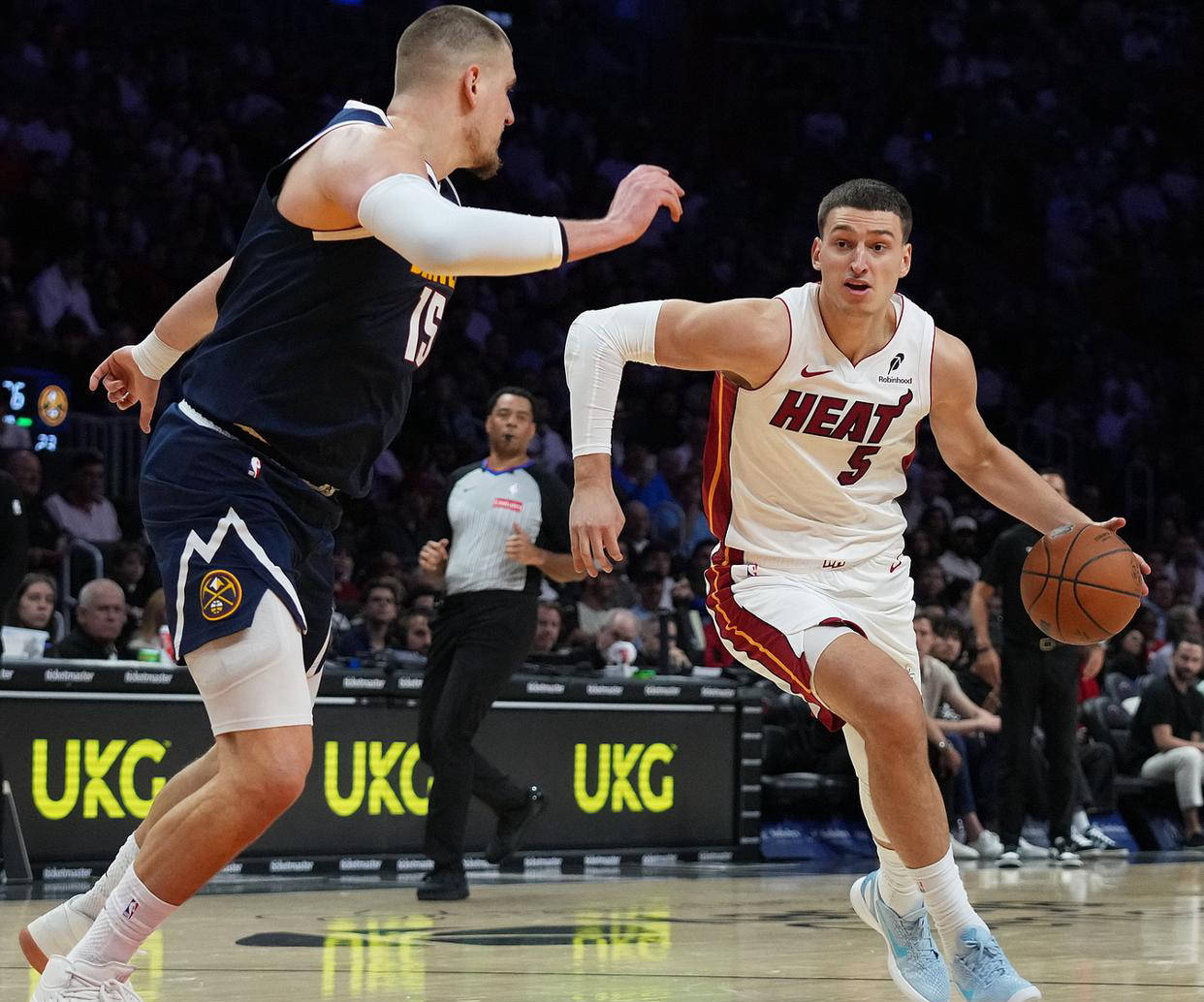 开云体育-包含丹佛掘金窗口期状态回暖，志在NBA总决赛名次提升，话题不断，年轻球员得到机会的词条